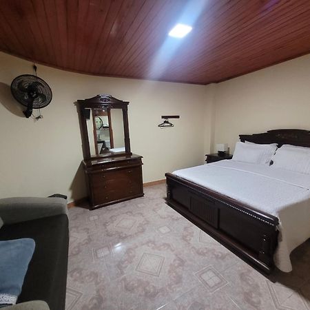 Find Land & A Rest Hotel Filandia Bagian luar foto